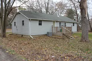 4008 Cardinal Ln, Valparaiso, IN 46383 - Photo 1