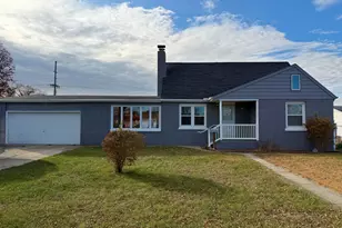 905 S Pearl St, Knox, IN 46534 - Photo 1