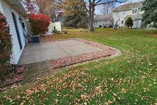 930 Woodhollow Dr, Schererville, IN 46375 - Photo 1