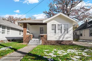 609 Main St, Hobart, IN 46342 - Photo 1