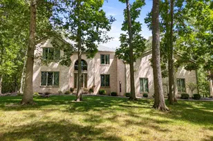 400 Woodland Estates Dr, Valparaiso, IN 46385 - Photo 1