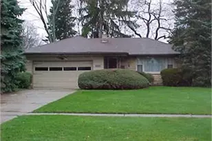 2209 Woodlawn Dr, La Porte, IN 46350 - Photo 1