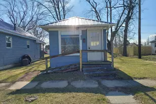 117 E Vine St, Rensselaer, IN 47978 - Photo 1