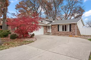 341 Whitewood Dr, Schererville, IN 46375 - Photo 1