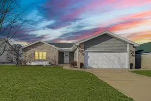 608 Sunflower Ln, Dyer, IN 46311 - Photo 1