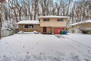 8411 Hickory Ave, Gary, IN 46403 - Photo 1