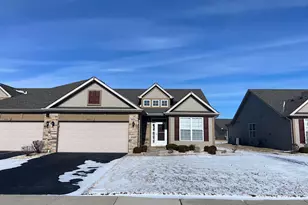977 Rockwell Ln, Dyer, IN 46311 - Photo 1