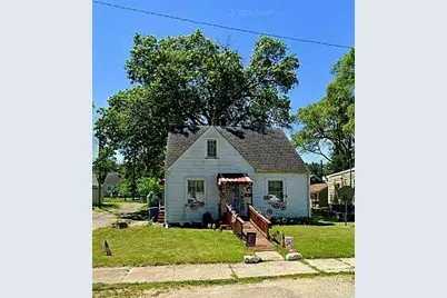 621 W 44th Place, Gary, IN 46408 - Photo 1