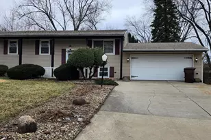 3403 W 77th Pl, Merrillville, IN 46410 - Photo 1
