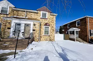 301 Belden Pl, Munster, IN 46321 - Photo 1