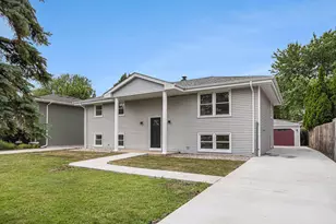 1819 Magnolia Ln, Munster, IN 46321 - Photo 1