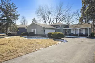 1040 Fran-lin Pkwy, Munster, IN 46321 - Photo 1
