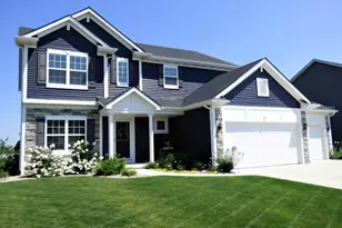 636 E 119th Pl, Crown Point, IN 46307 - Photo 1