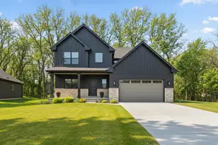 1655 Trailbrook Dr, Valparaiso, IN 46385 - Photo 1