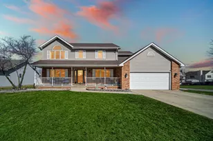 225 Beiriger Dr, Dyer, IN 46311 - Photo 1