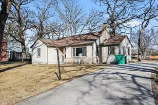 1670 W 61st Pl, Merrillville, IN 46410 - Photo 1