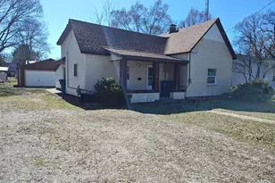 810 E Washington St, Knox, IN 46534 - Photo 1