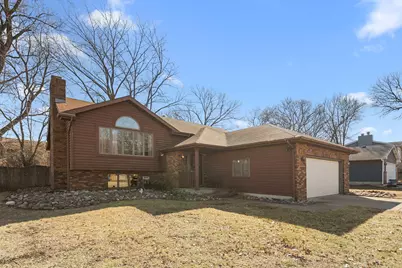 639 N Rueth Drive, Griffith, IN 46319 - Photo 1