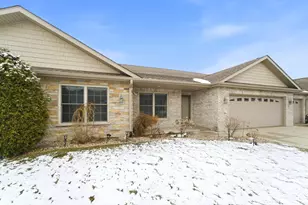 862 Veterans Ln, Crown Point, IN 46307 - Photo 1