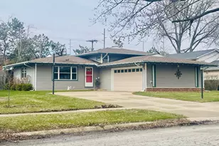 9320 Roosevelt Pl, Crown Point, IN 46307 - Photo 1