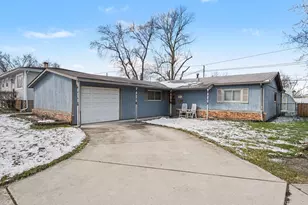 736 N Glenwood Ave, Griffith, IN 46319 - Photo 1