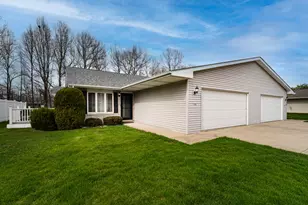 124 Riviera Dr, Michigan City, IN 46360 - Photo 1