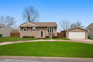 3726 W 79th Ave, Merrillville, IN 46410 - Photo 1