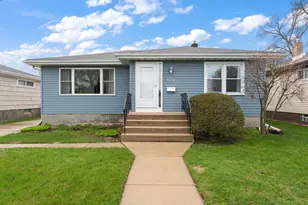 217 W 40th Pl, Griffith, IN 46319 - Photo 1