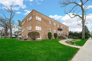 545 N Oakwood St, Griffith, IN 46319 - Photo 1