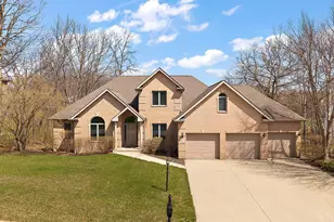 363 Tremont Ln, Valparaiso, IN 46385 - Photo 1