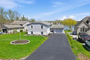 1065 Shoreline Rd, Crown Point, IN 46307 - Photo 1