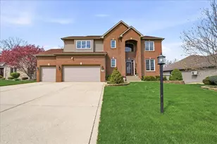 2554 Blarney Stone Dr, Valparaiso, IN 46385 - Photo 1