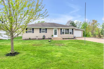 550 W Division Road, Valparaiso, IN 46385 - Photo 1
