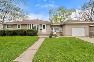 700 E 9th St, Hobart, IN 46342 - Photo 1