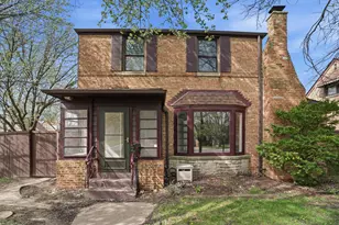 921 173rd St, Hammond, IN 46324 - Photo 1