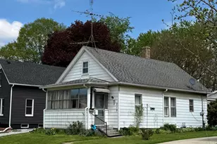 219 Cable St, La Porte, IN 46350 - Photo 1