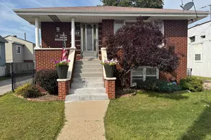 2226 White Oak Ave, Whiting, IN 46394 - Photo 1