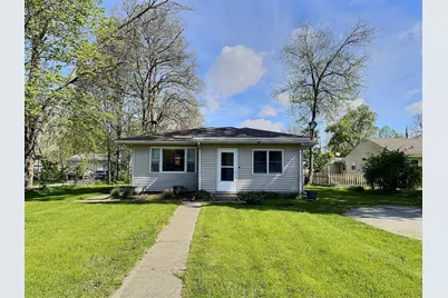 203 E Indiana Avenue, Kouts, IN 46347 - Photo 1