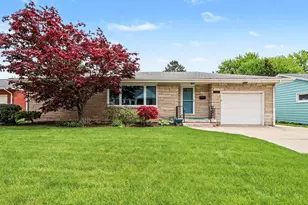 1406 Lafayette St, Valparaiso, IN 46383 - Photo 1