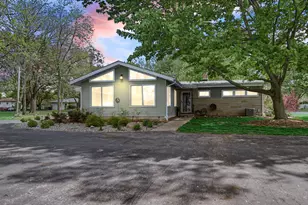 1252 Rigg Rd, Valparaiso, IN 46383 - Photo 1