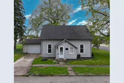 121 W Spring Street, Winamac, IN 46996 - Photo 1