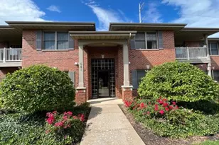 641 Cambridge Ct, Munster, IN 46321 - Photo 1
