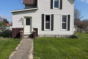 206 E Wayland St, Goodland, IN 47948 - Photo 1