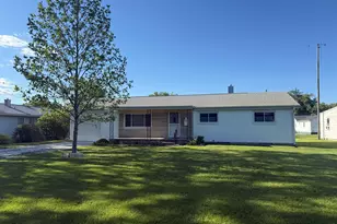 916 W Monnett St, Rensselaer, IN 47978 - Photo 1