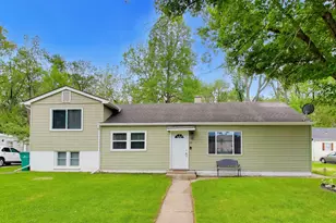 23 W 71st Pl, Merrillville, IN 46410 - Photo 1