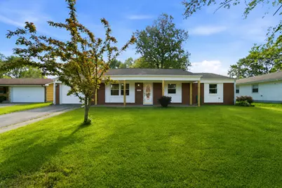729 Governor Road, Valparaiso, IN 46385 - Photo 1