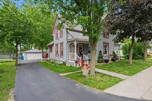 301 W Alyea St, Hebron, IN 46341 - Photo 1