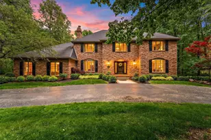 902 Crabapple Ln, Valparaiso, IN 46383 - Photo 1