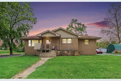 305 W 35th Avenue, Griffith, IN 46319 - Photo 1
