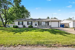 336 Midway Dr, Valparaiso, IN 46385 - Photo 1